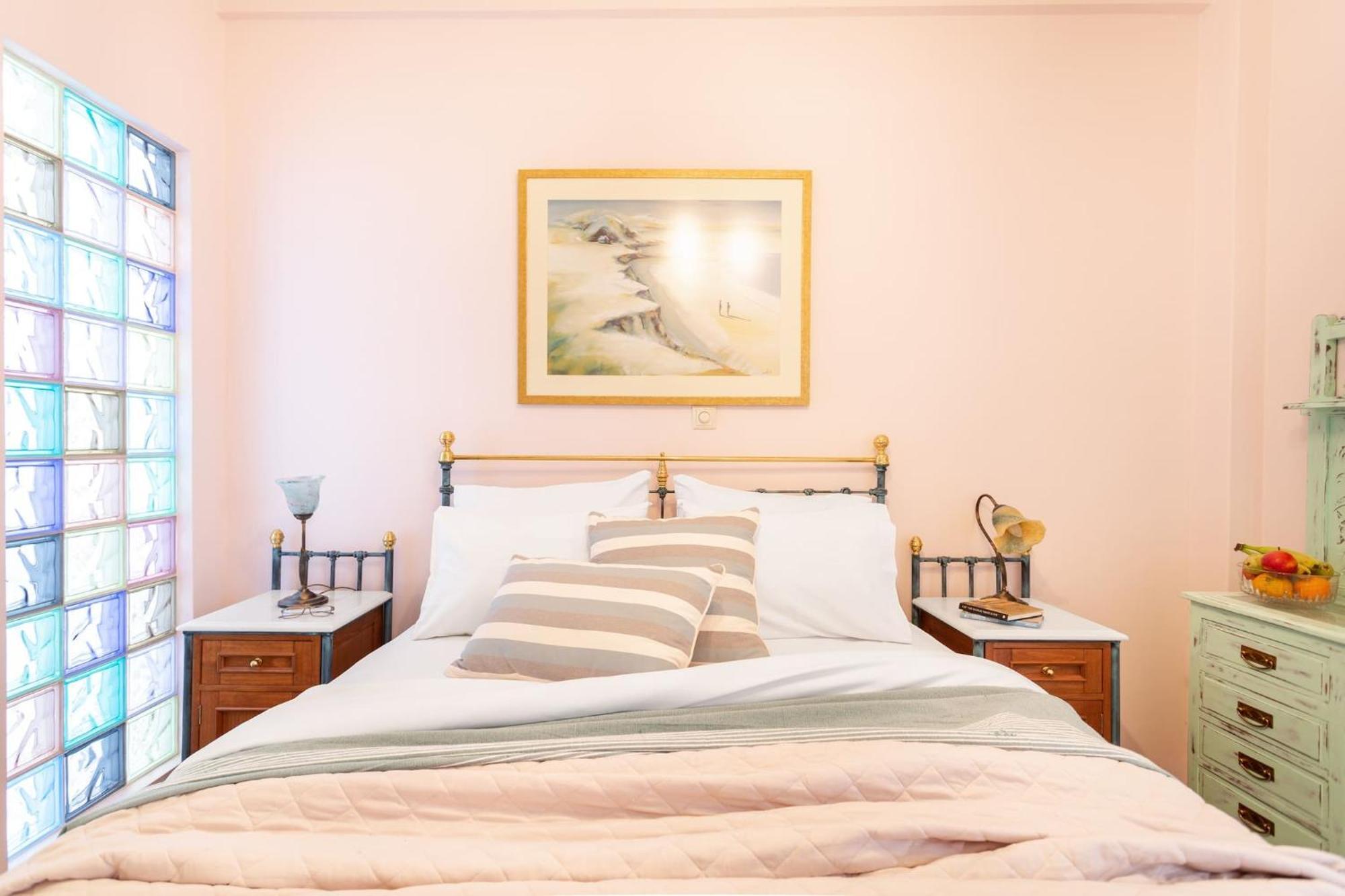 아테네 Bright, Calming Retreat With A Balcony Near Metro! 아파트 외부 사진