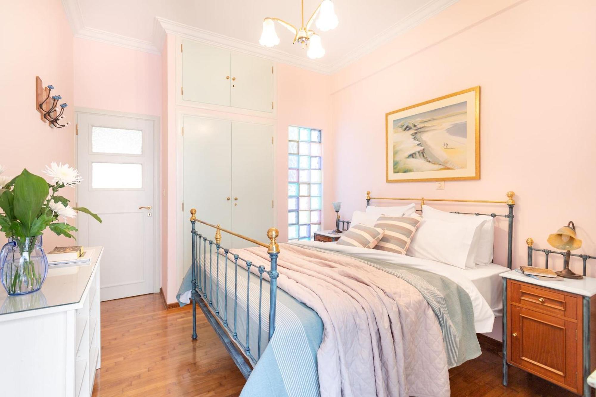 아테네 Bright, Calming Retreat With A Balcony Near Metro! 아파트 외부 사진